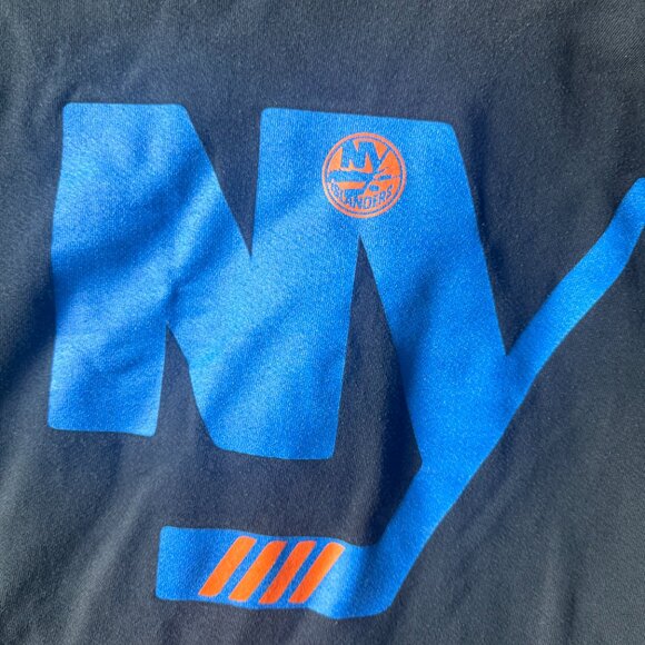 NY Islanders Black Hoodie w/ Front Pocket – Unisex 2XL - Picture 3 of 6